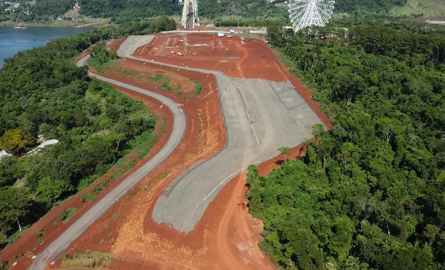 Viaduto da BR-277 ganha forma na nova Perimetral Leste em Foz do Iguaçu [DM]