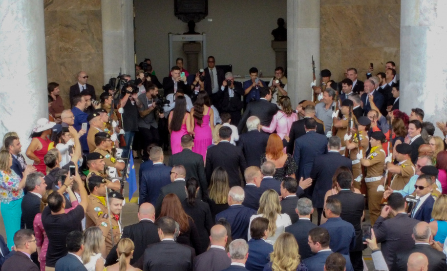 Ratinho Junior e Darci Piana tomam posse para mais quatro anos de mandato