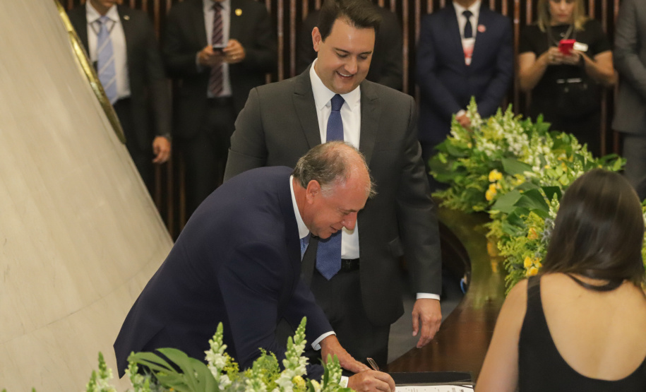 Governador reconduz João Carlos Ortega à chefia da Casa Civil