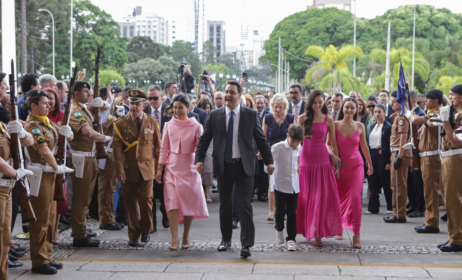 Ratinho Junior e Darci Piana tomam posse para mais quatro anos de mandato