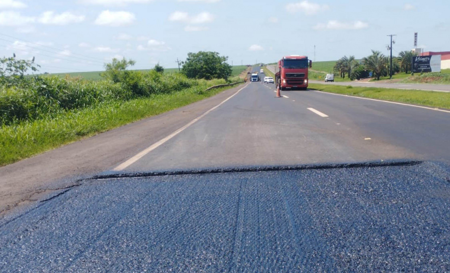 Rodovia entre Maringá e Peabiru recebe obras de conservação no pavimento e pintura