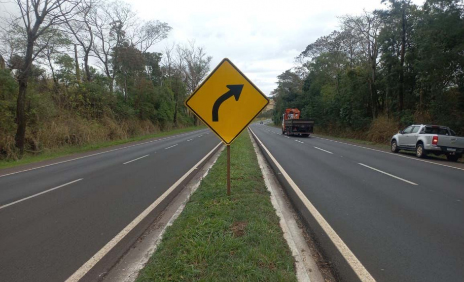 Governo executa serviços de conservação no Contorno de Marialva, no Noroeste