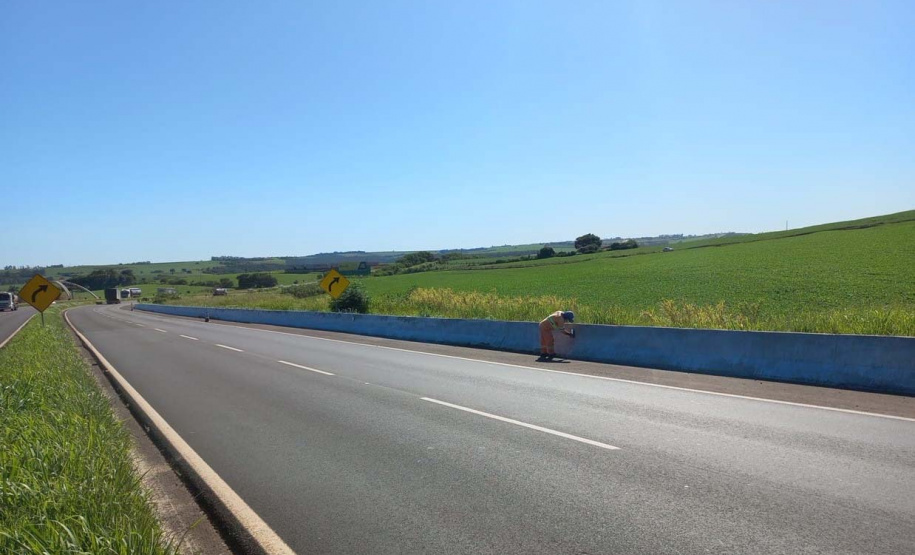 Governo executa serviços de conservação no Contorno de Marialva, no Noroeste