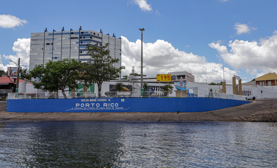 PORTO RICO - Estado amplia opções de lazer a veranistas que visitam praias do Noroeste