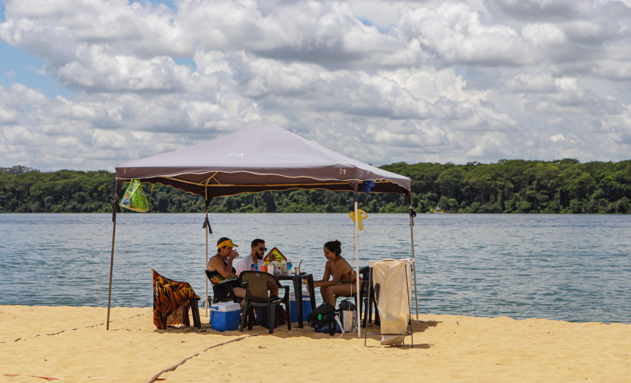 PORTO RICO - Estado amplia opções de lazer a veranistas que visitam praias do Noroeste