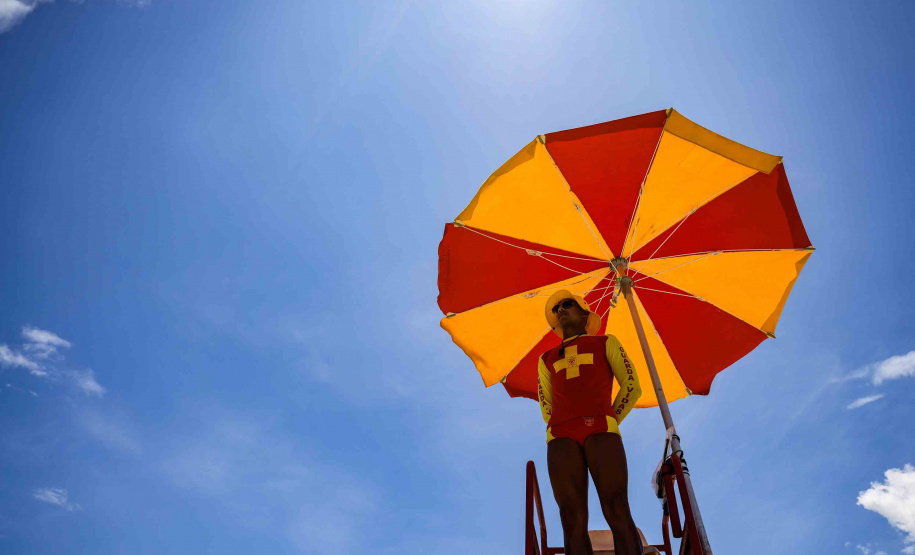 Corpo de Bombeiros Militar do Paraná realiza mais de 700 salvamentos durante o Verão Maior Paraná