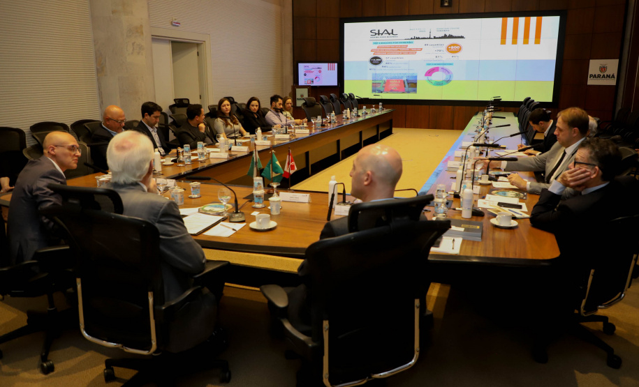 Vice-Governador Darci Piana em reunião com a Câmara de Comercio Brasil Canada.