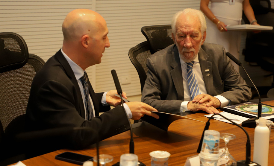 Vice-Governador Darci Piana em reunião com a Câmara de Comercio Brasil Canada.