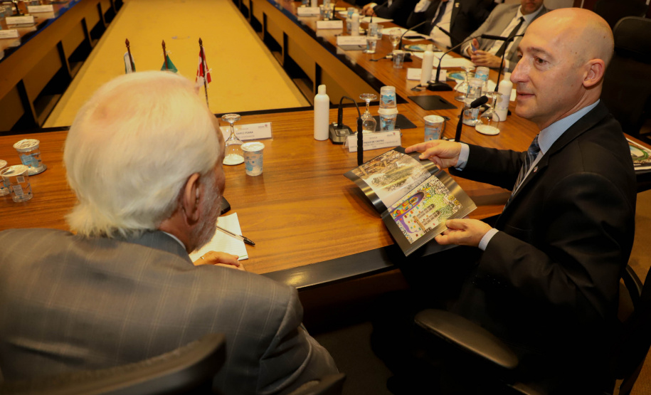 Vice-Governador Darci Piana em reunião com a Câmara de Comercio Brasil Canada.