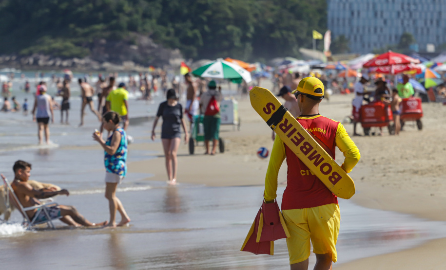 Corpo de Bombeiros salva mais de 800 vidas durante o Verão Maior Paraná