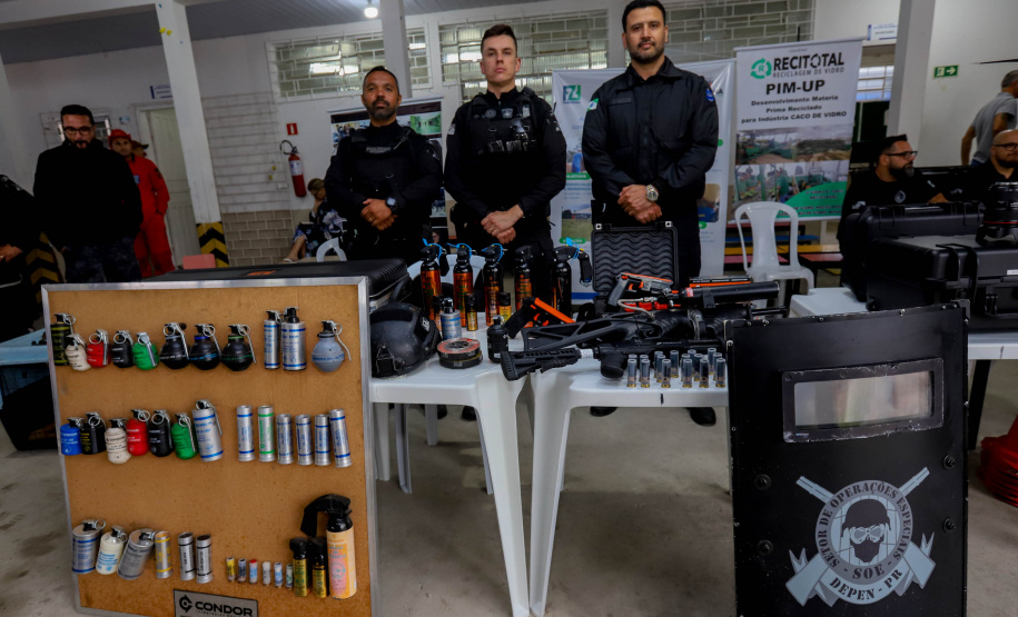 SESP-Forças de segurança pública realizam exposisão em Matinhos. Fotos:Ari Dias/AEN