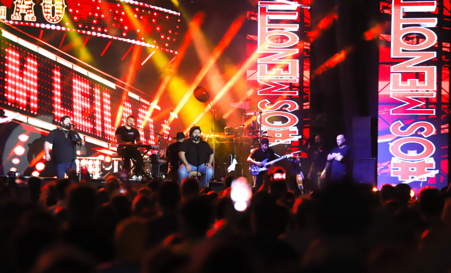 Show de Cesar Menoti e Fabiano em matinhos.Foto:Ari Dias/AEN