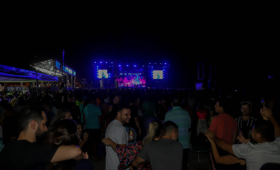 Show de Cesar Menoti e Fabiano em matinhos.Foto:Ari Dias/AEN