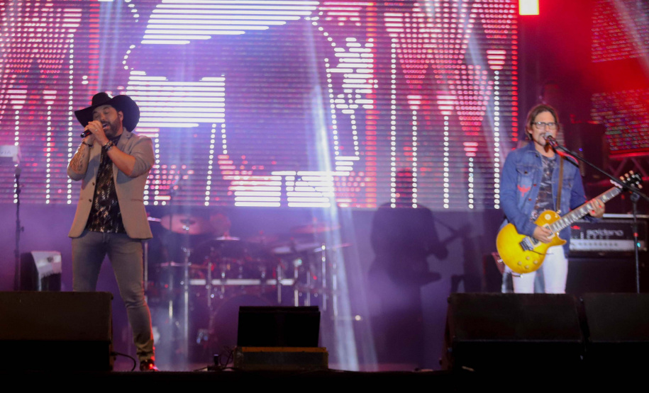 Show de Edson e Hudson em Pontal do Paraná