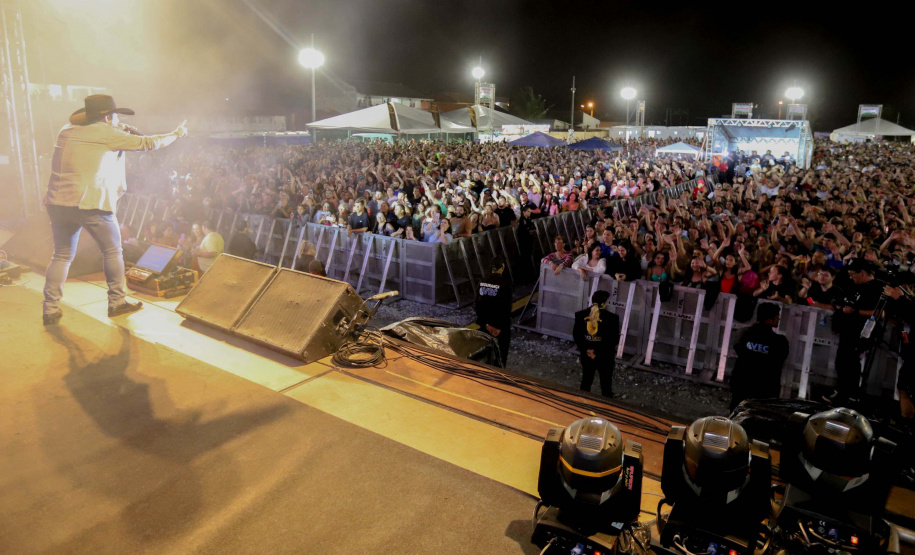 Show de Edson e Hudson em Pontal do Paraná