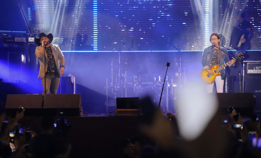 Show de Edson e Hudson em Pontal do Paraná