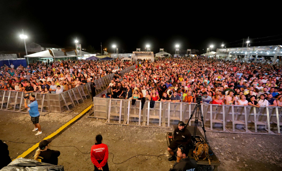 Show de Edson e Hudson em Pontal do Paraná