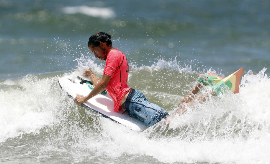1ª etapa do Circuito Paranaense de Bodyboarding movimentou as areias de Guaratuba no fim de semana