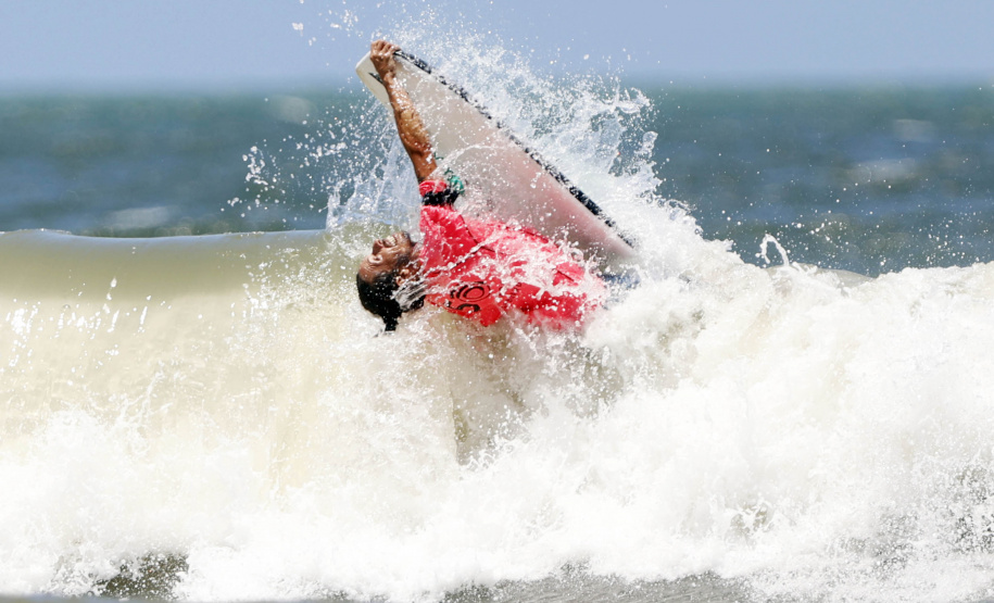 1ª etapa do Circuito Paranaense de Bodyboarding movimentou as areias de Guaratuba no fim de semana