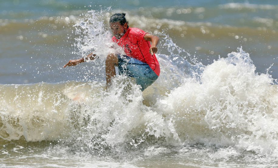 1ª etapa do Circuito Paranaense de Bodyboarding movimentou as areias de Guaratuba no fim de semana