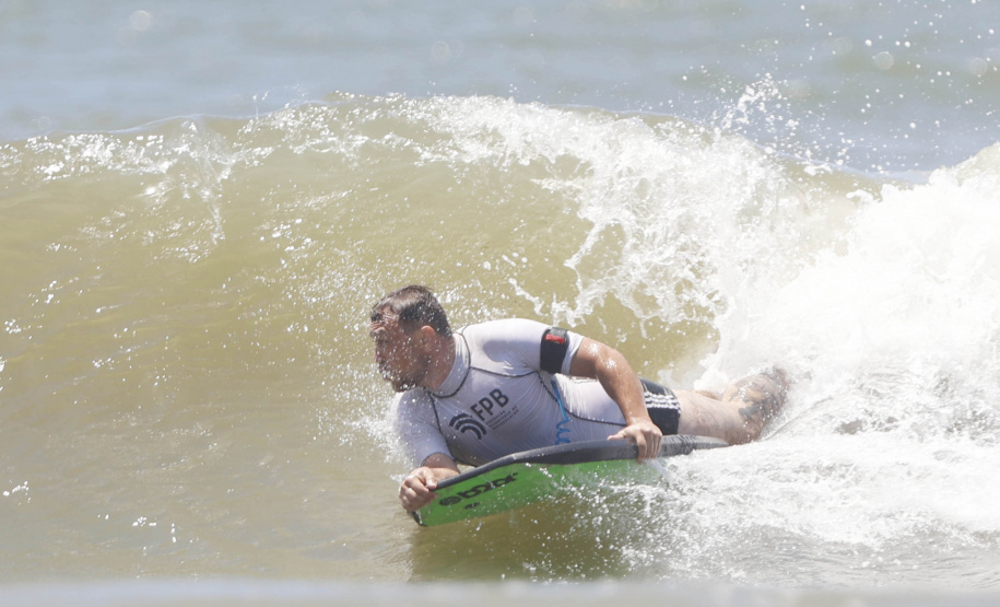 1ª etapa do Circuito Paranaense de Bodyboarding movimentou as areias de Guaratuba no fim de semana