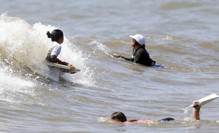1ª etapa do Circuito Paranaense de Bodyboarding movimentou as areias de Guaratuba no fim de semana