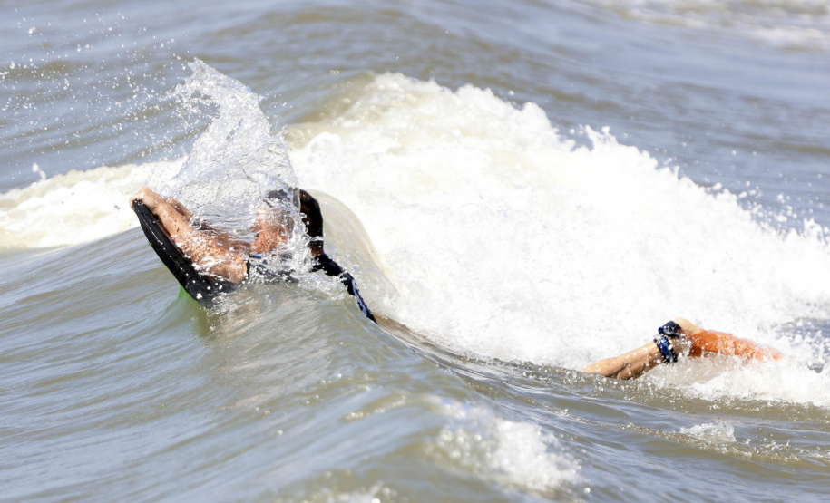 1ª etapa do Circuito Paranaense de Bodyboarding movimentou as areias de Guaratuba no fim de semana