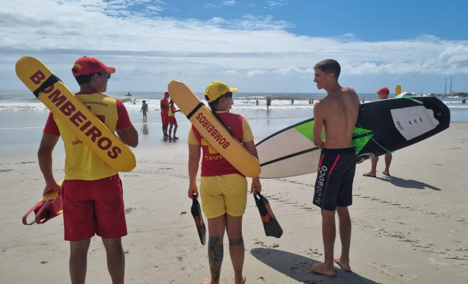 Corpo de Bombeiros inicia o curso Surf-Salva durante o Verão Maior Paraná