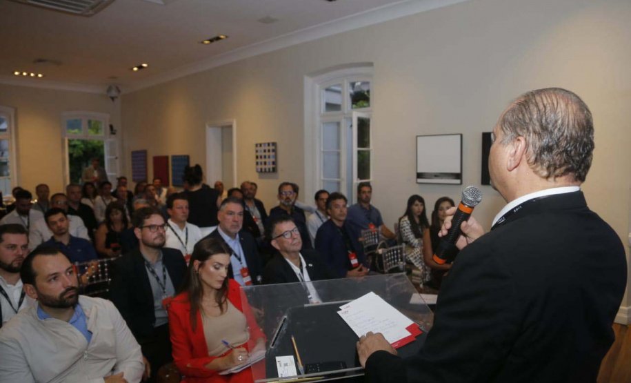 Governo do Paraná apresenta a empresários ações para atrair investimentos em 2023