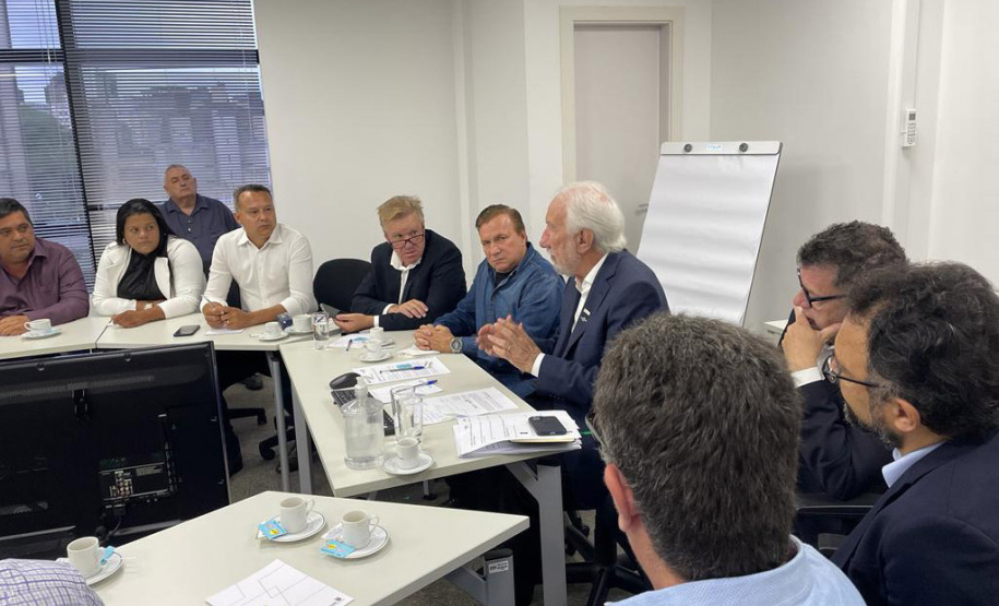 Governo busca solução para retomada das atividades de multinacional em Cambará