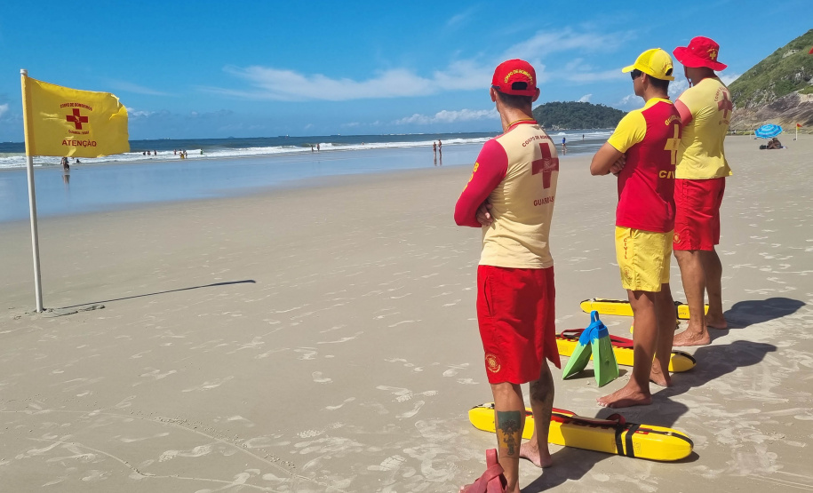 Corpo de Bombeiros faz mais de 150 mil ações preventivas durante o Verão Maior Paraná