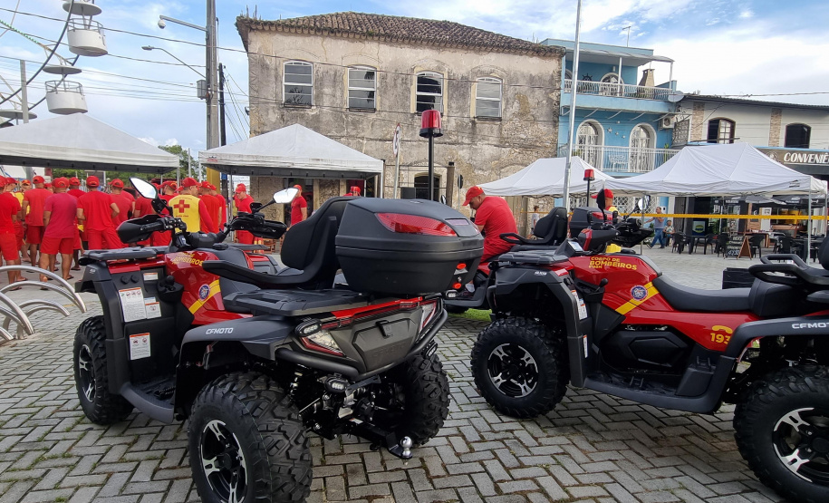 1 de 1.220 Corpo de Bombeiros forma nova turma de guarda-vidas militares no Li toral
