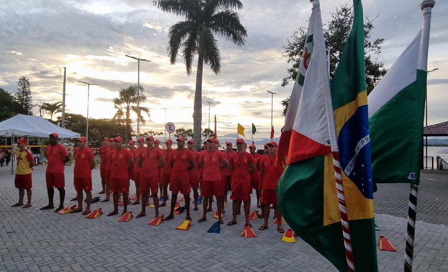 Corpo de Bombeiros forma nova turma num dos cursos mais concorridos da instituição