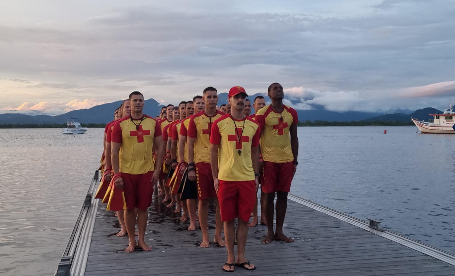 Corpo de Bombeiros forma nova turma num dos cursos mais concorridos da instituição