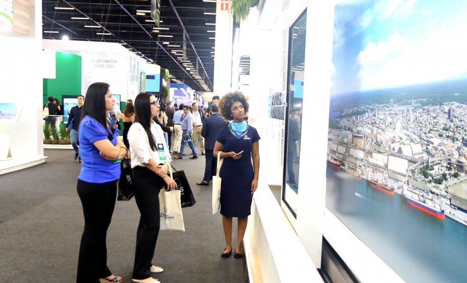 Portos do Paraná reúne 21 parceiros e mostra diferenciais na 27ª Intermodal