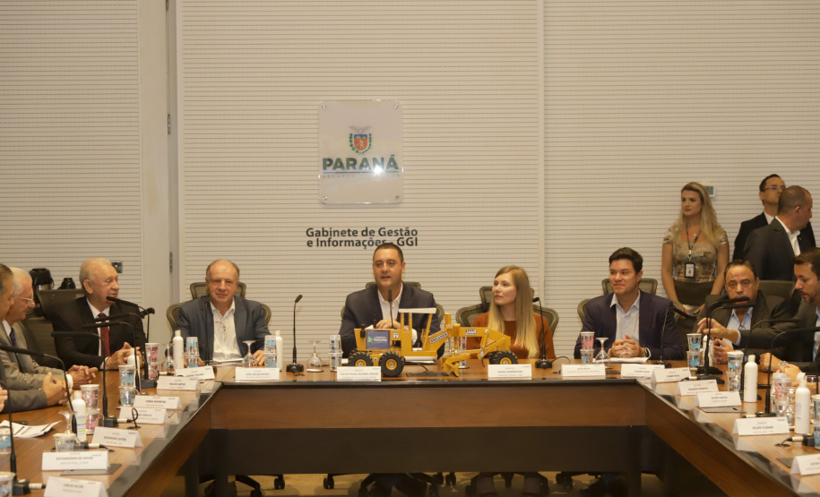Governador anuncia pacote de obras de infraestrutura de R$ 3,4 bilhões