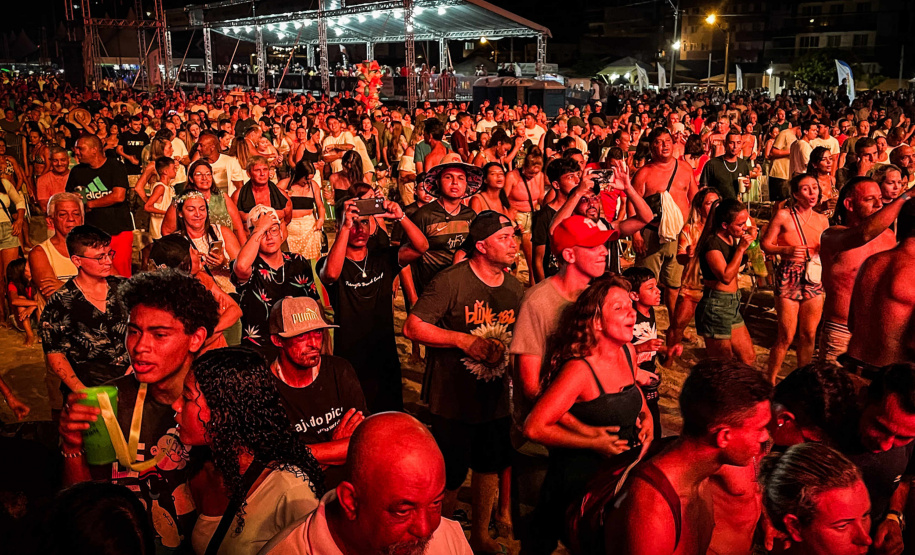 Após seis semanas, shows do Verão Maior Paraná terminam ao ritmo de Carnaval