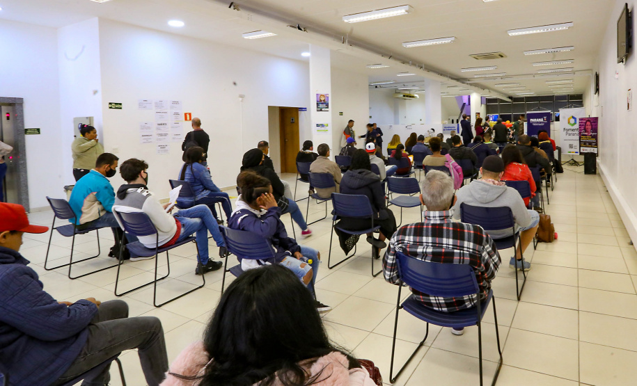 Pós- carnaval com 14,2 mil vagas de emprego