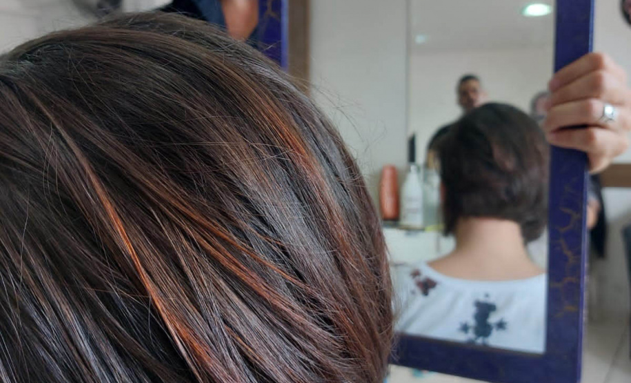 Em ação inédita, mulheres privadas de liberdade doam os próprios cabelos para pacientes em tratamento contra o cânce