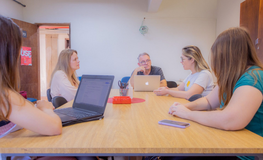 Professores da UEPG iniciam pesquisa que monitora pós-covid na região