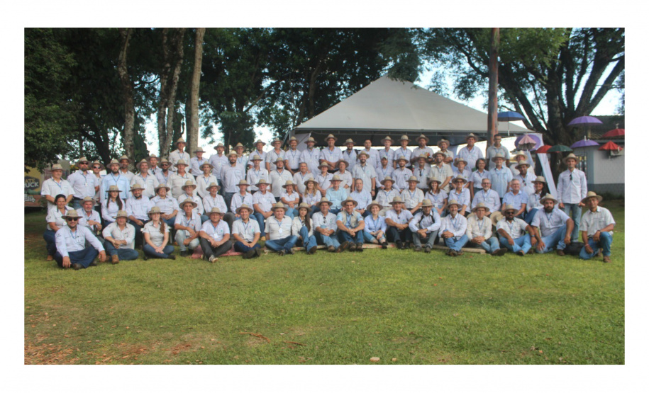 IDR-Paraná supera 200 mil atendimentos no Show Rural e fica ainda mais perto do produtor