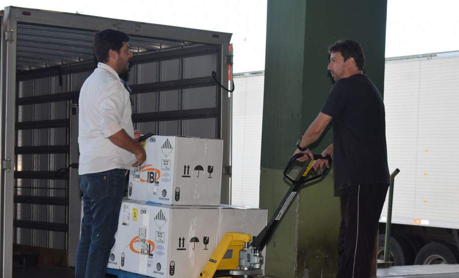 Chegam ao Paraná as primeiras doses de vacina bivalente contra a Covid-19