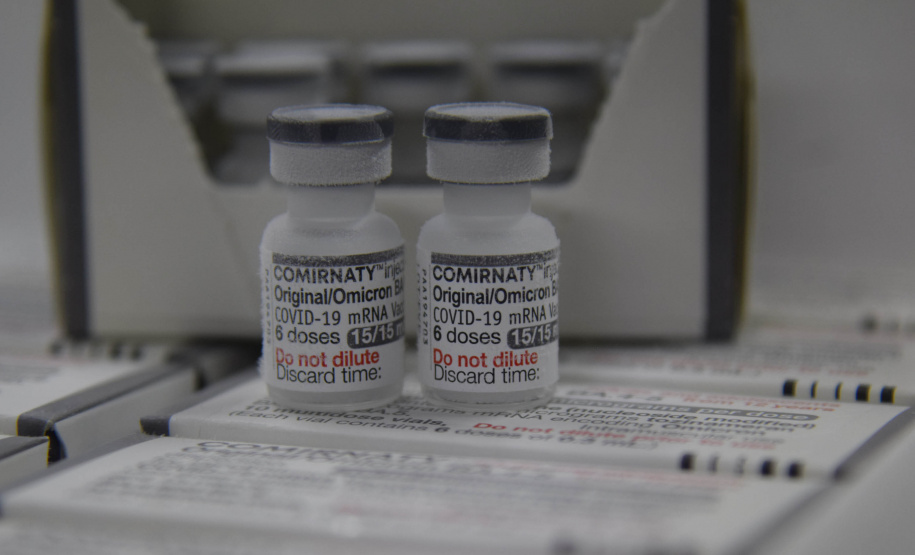 Chegam ao Paraná as primeiras doses de vacina bivalente contra a Covid-19