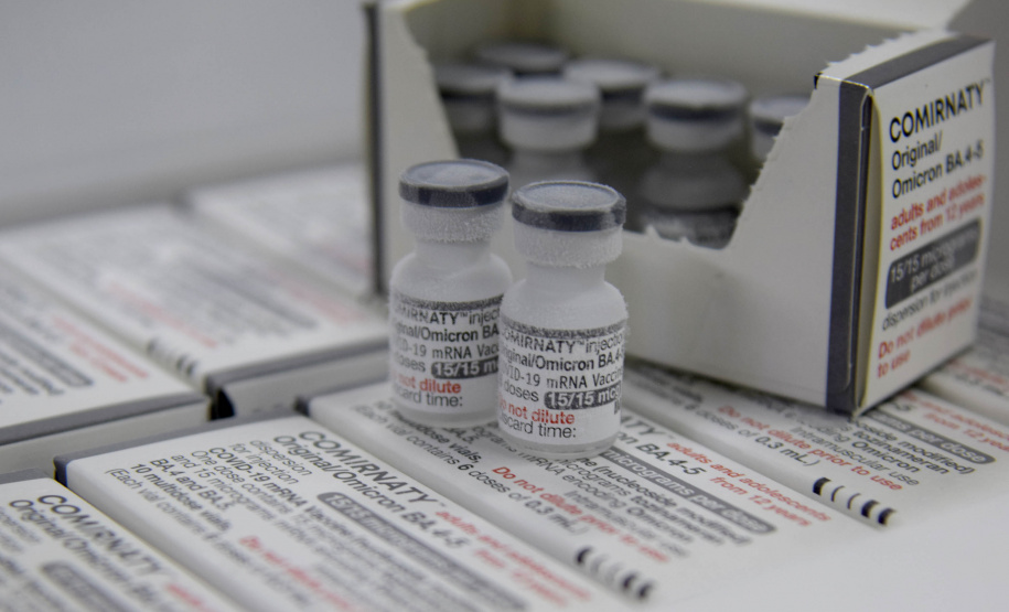 Chegam ao Paraná as primeiras doses de vacina bivalente contra a Covid-19