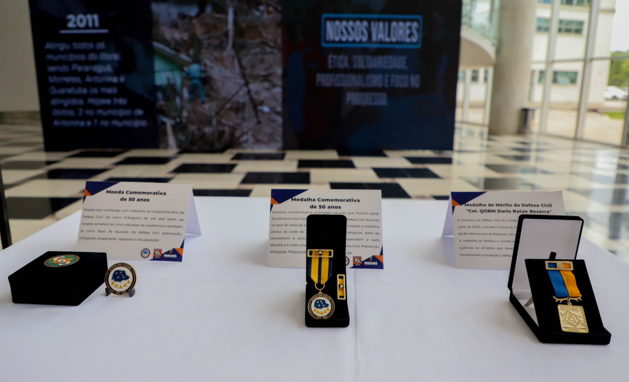 Exposição no Palácio Iguaçu comemora 50 anos da Defesa Civil do Paraná