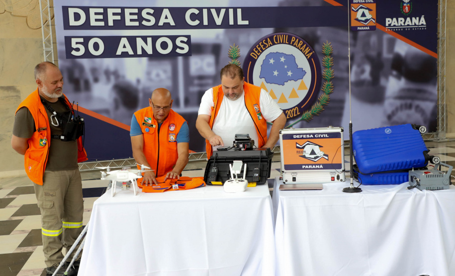 Exposição no Palácio Iguaçu comemora 50 anos da Defesa Civil do Paraná