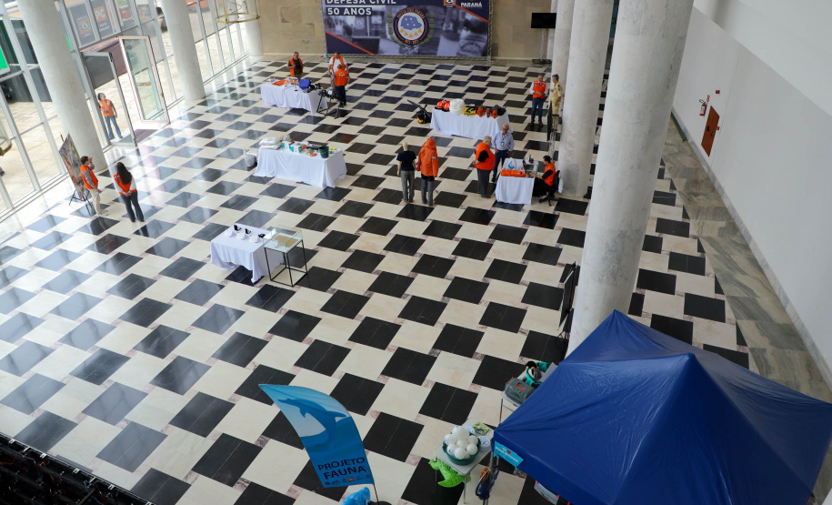 Exposição no Palácio Iguaçu comemora 50 anos da Defesa Civil do Paraná