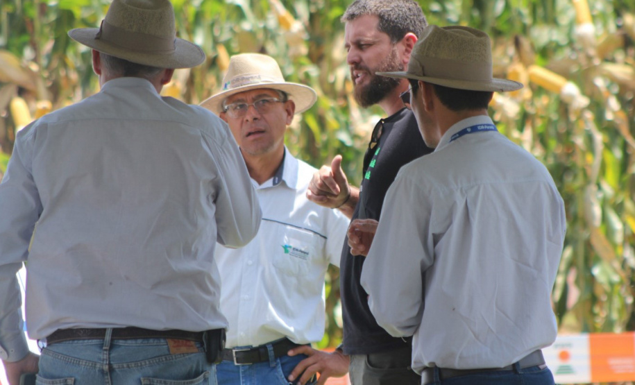 IDR-Paraná supera 200 mil atendimentos no Show Rural e fica ainda mais perto do produtor