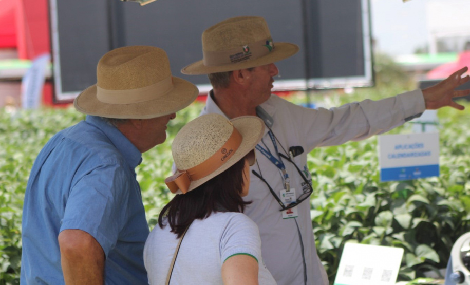 IDR-Paraná supera 200 mil atendimentos no Show Rural e fica ainda mais perto do produtor