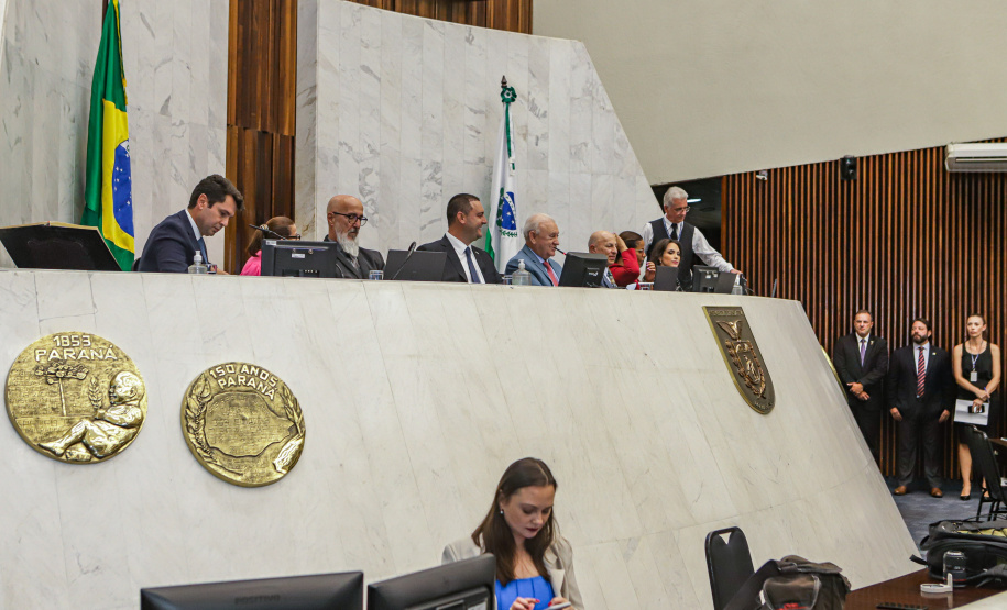 governador Carlos Massa Ratinho Junior participou nesta segunda-feira (06) da abertura oficial dos trabalhos da Assembleia Legislativa do Paraná (Alep).